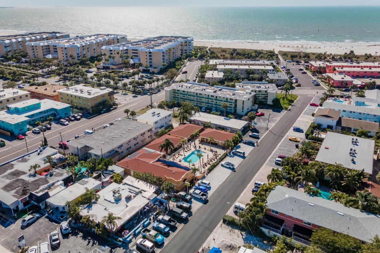 Upham Beach Inn St. Pete Beach Exterior foto